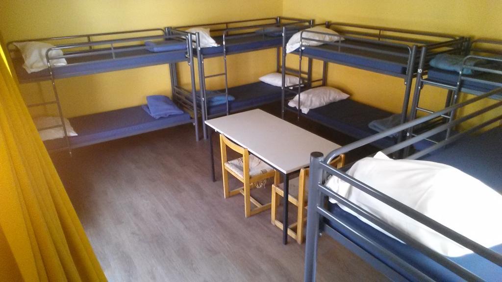 Van Gogh Youth Hostel City Centre Saint-Josse-ten-Noode ภายนอก รูปภาพ