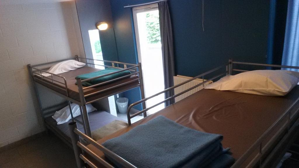 Van Gogh Youth Hostel City Centre Saint-Josse-ten-Noode ภายนอก รูปภาพ