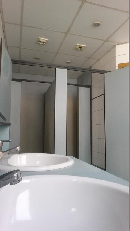 Van Gogh Youth Hostel City Centre Saint-Josse-ten-Noode ภายนอก รูปภาพ