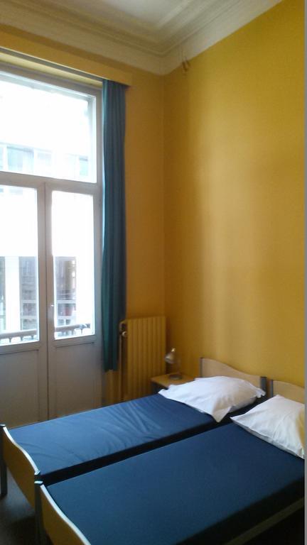 Van Gogh Youth Hostel City Centre Saint-Josse-ten-Noode ภายนอก รูปภาพ