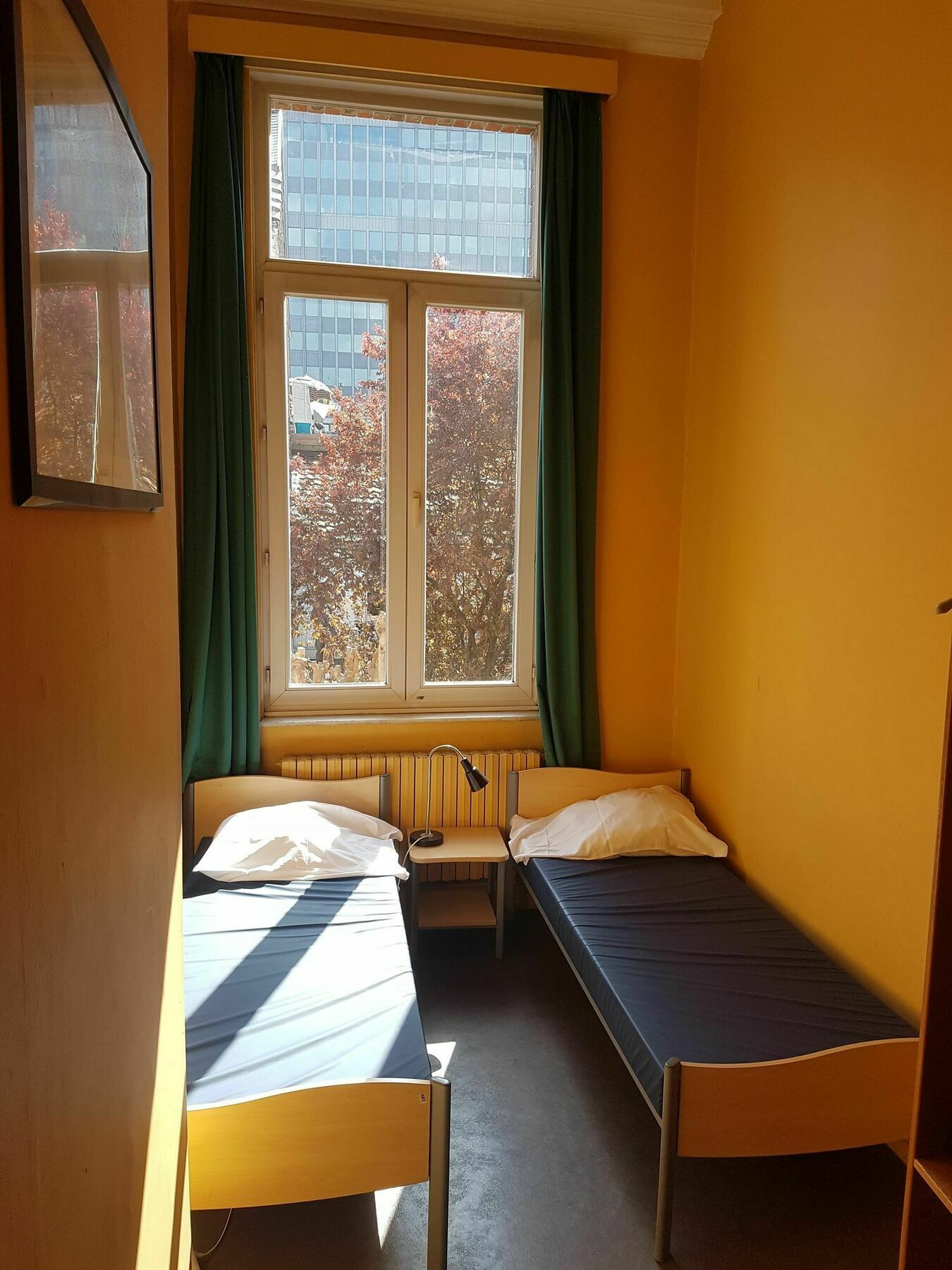 Van Gogh Youth Hostel City Centre Saint-Josse-ten-Noode ภายนอก รูปภาพ