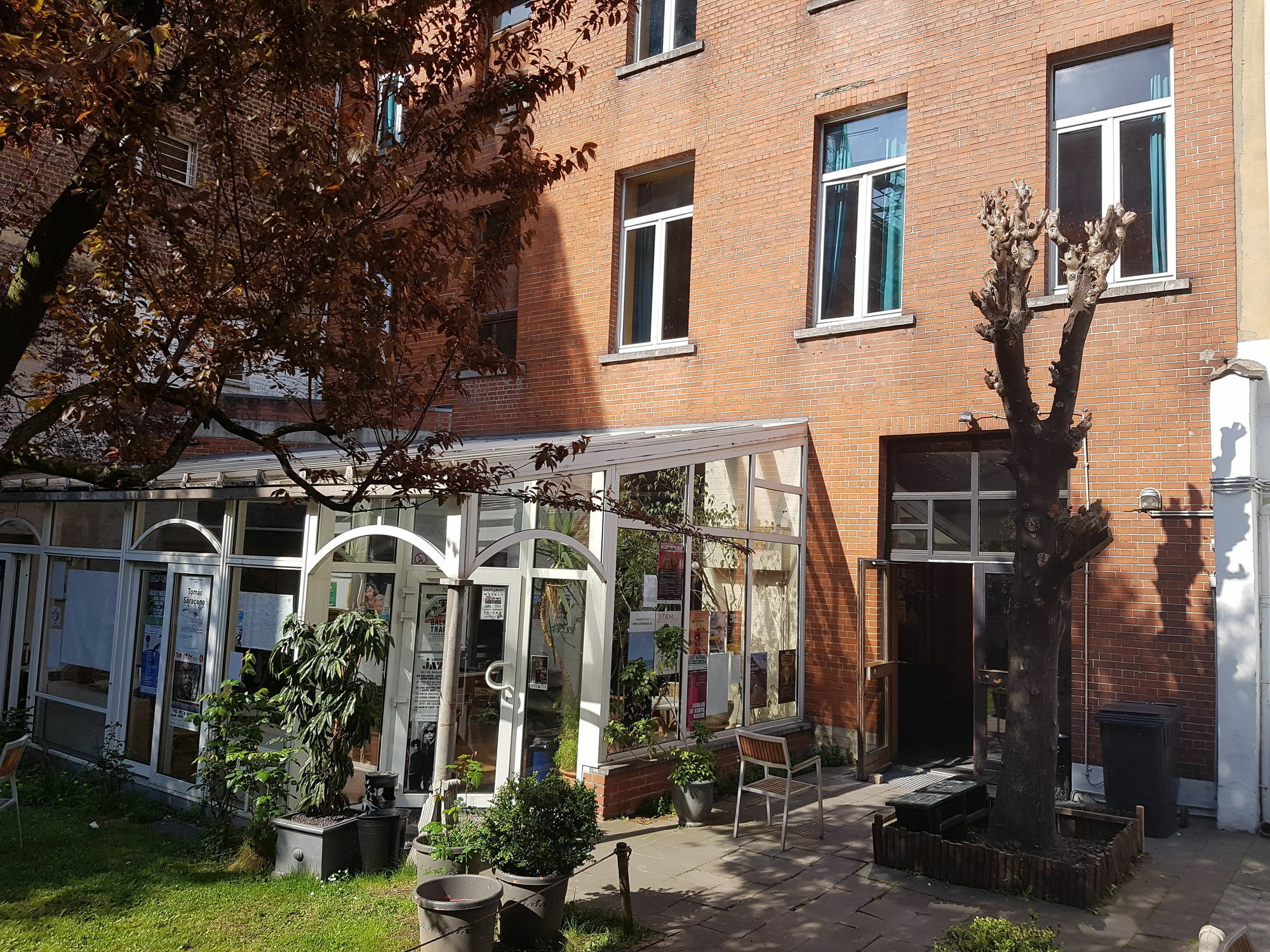 Van Gogh Youth Hostel City Centre Saint-Josse-ten-Noode ภายนอก รูปภาพ