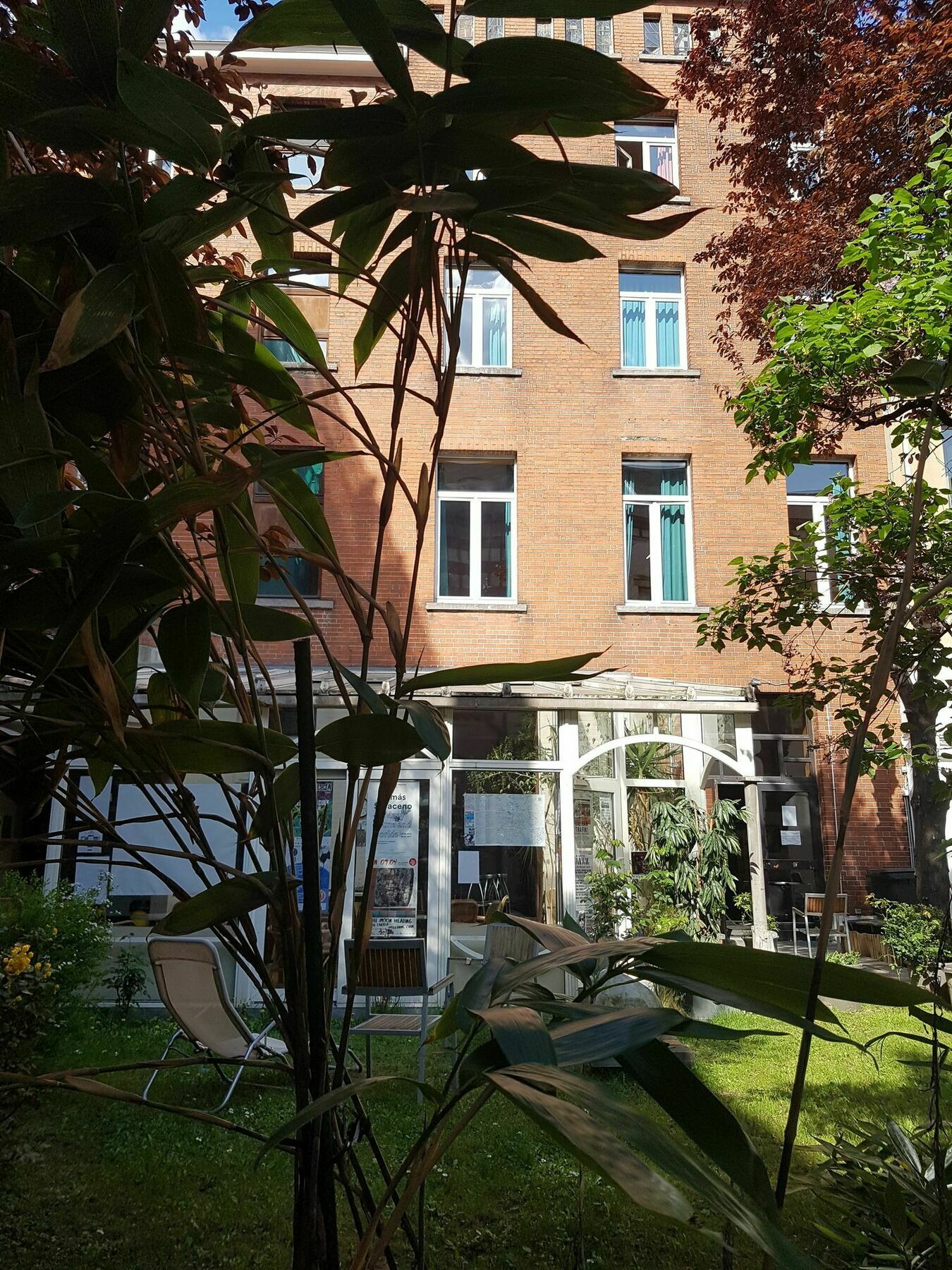Van Gogh Youth Hostel City Centre Saint-Josse-ten-Noode ภายนอก รูปภาพ