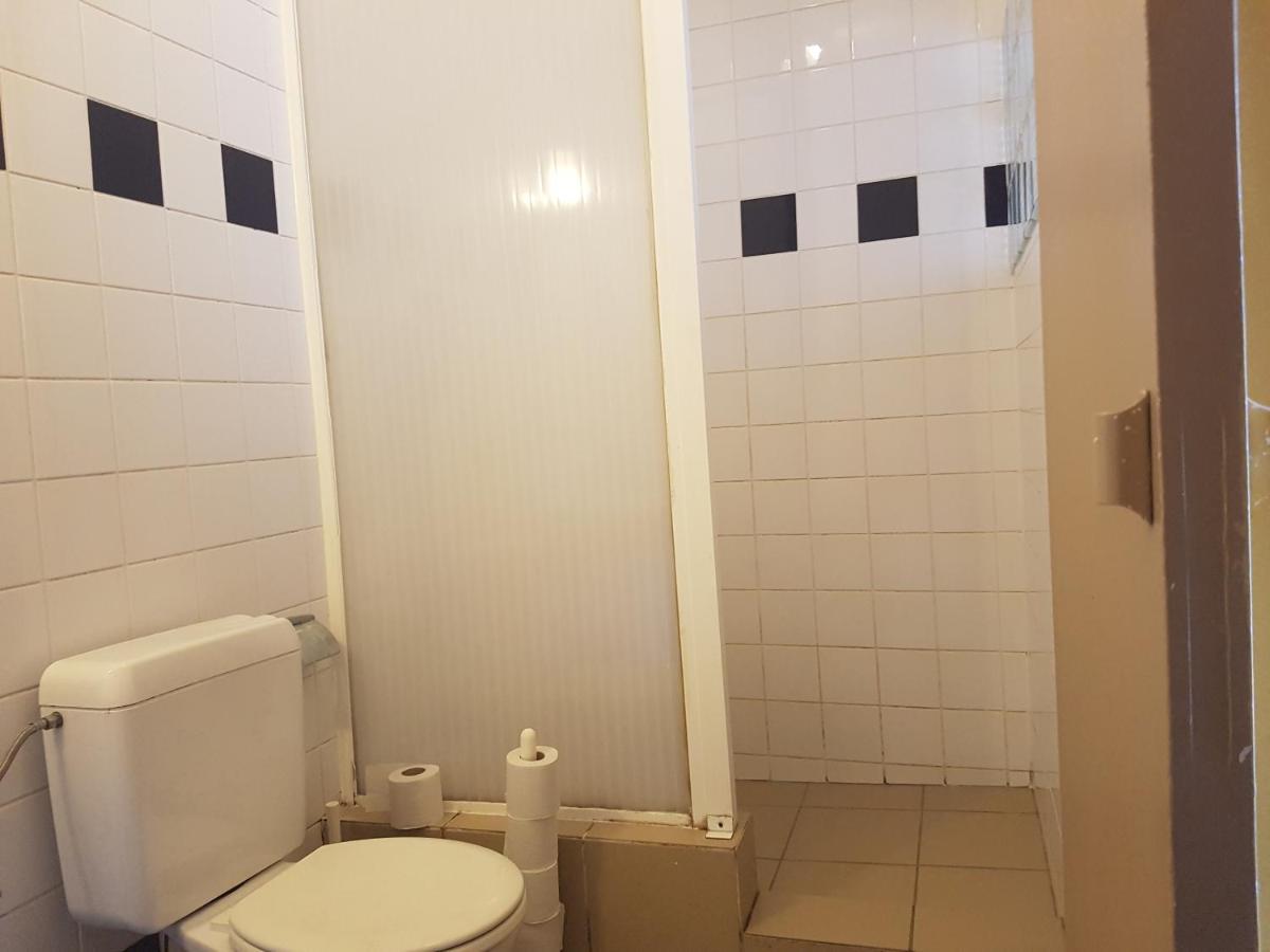 Van Gogh Youth Hostel City Centre Saint-Josse-ten-Noode ภายนอก รูปภาพ